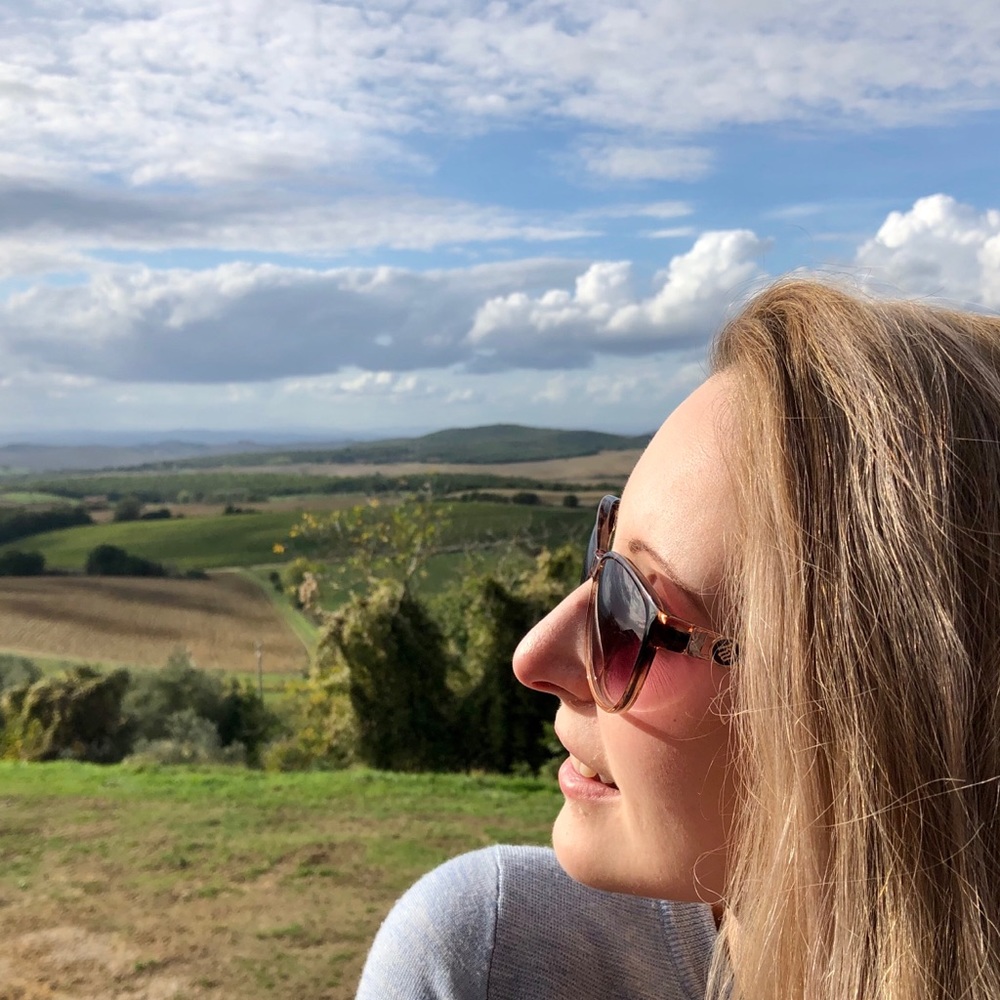 Meet your Posher, Lauren